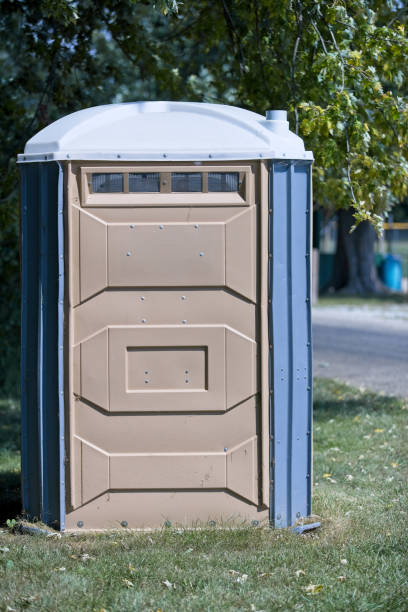 Professional porta potty rental in Petersburg, IL